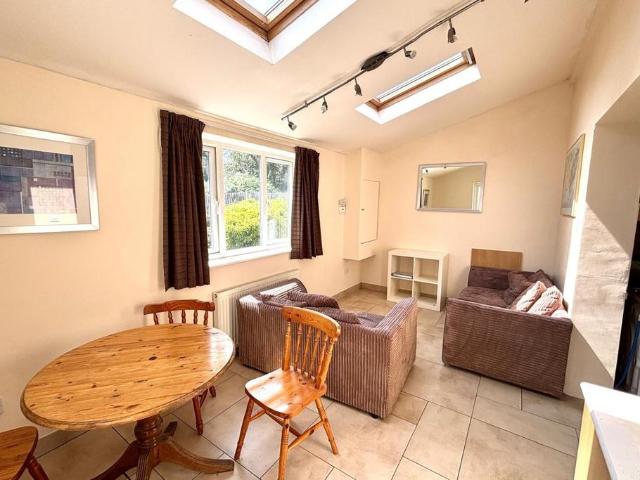 Room for rent in Egham Wick, Row Town