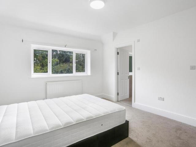 Room for rent in Westborough