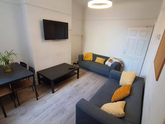 Room for rent in Newtown, Two Mills