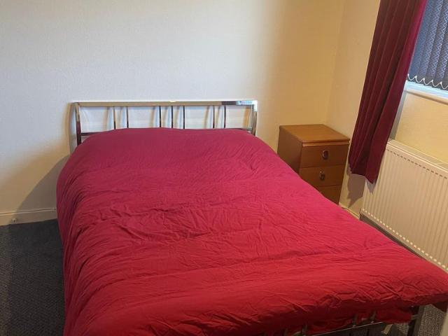 Room for rent in Ettingshall, West Midlands