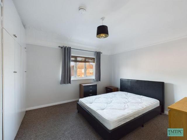Room for rent in High Field, York
