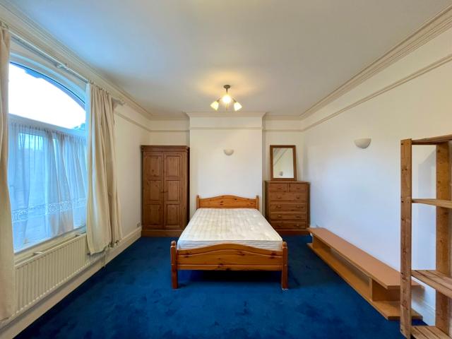 House for rent in London Borough of Ealing, Greater London