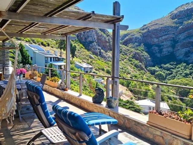 House for sale in Simon's Town, Simons Town
