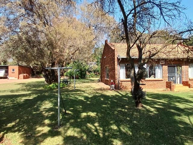 House for rent in Waterkloof, Gauteng