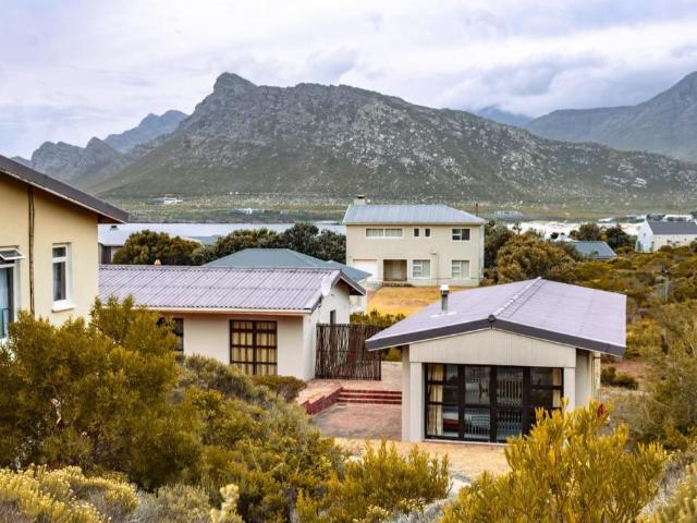 House for rent in Baardskeerdersbos, Western Cape