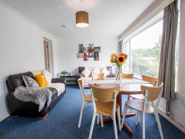 House for rent in Hales Place, The Bridge