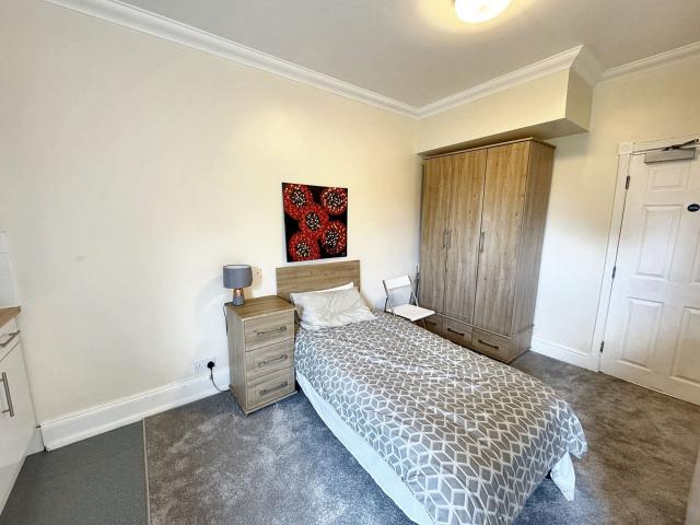 Studio for rent in Barton, Leicestershire