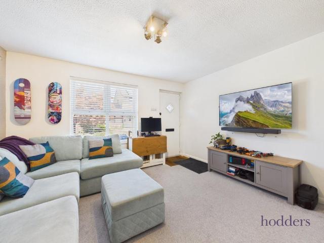 House for rent in Row Town, Surrey
