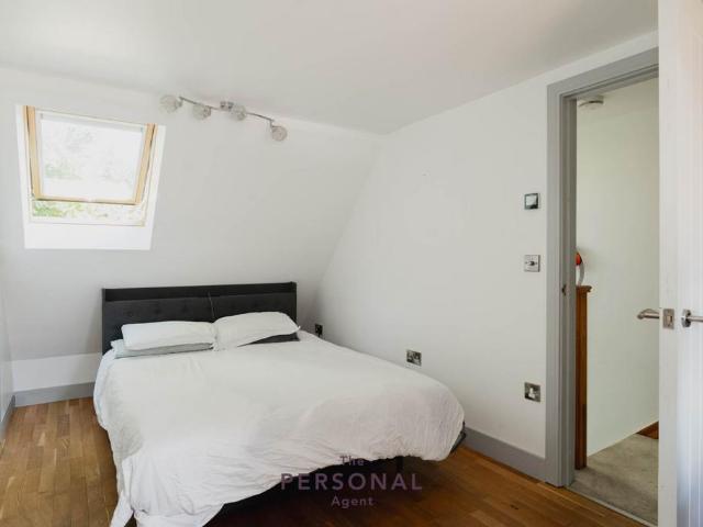 House for rent in Stoneleigh, Ewell