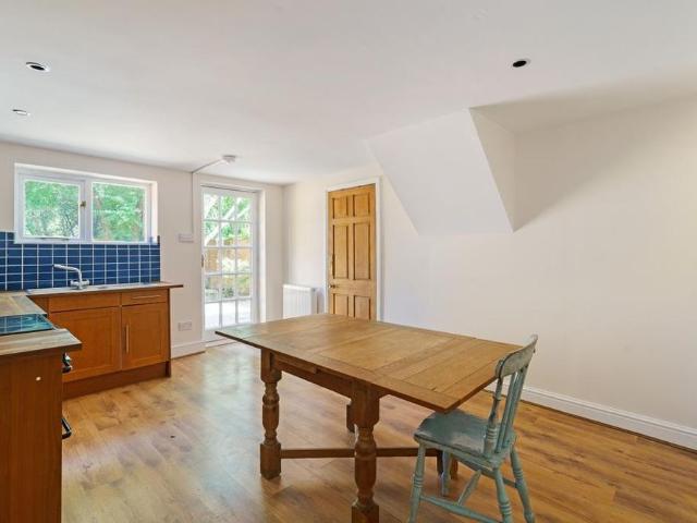 House for rent in Cliff Hill, Green Close