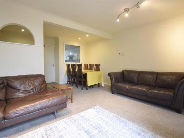 Room for rent in Marle Hill, Cheltenham