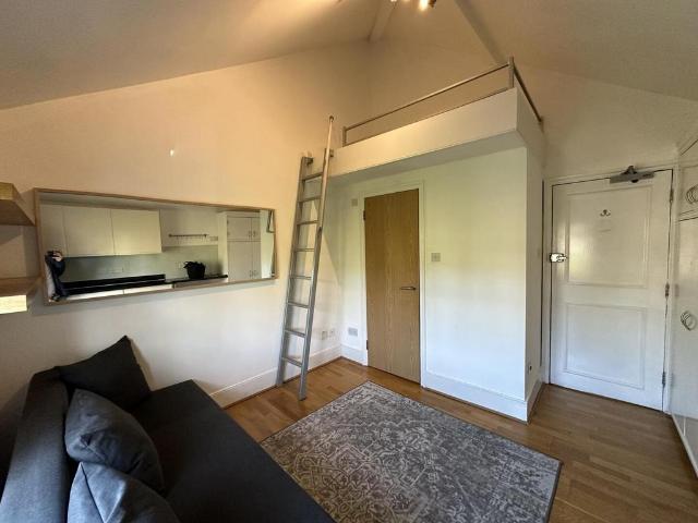 Flat for rent in Brownswood Park, Stoke Newington