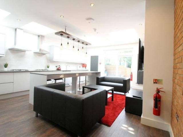 House for rent in London Borough of Lewisham, Ladywell