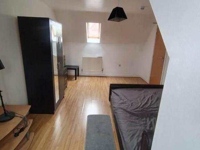 House for rent in London Borough of Merton, Greater London