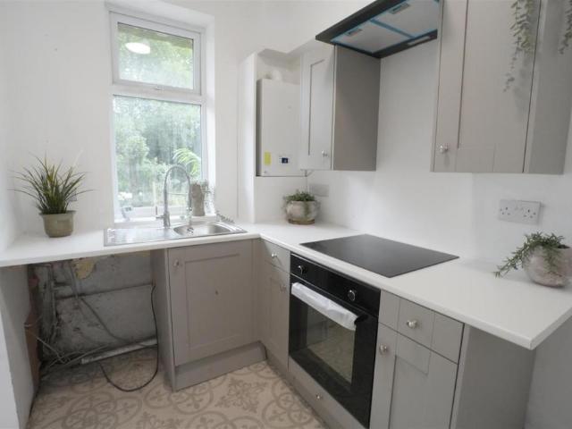 House for rent in Ovenden, Halifax