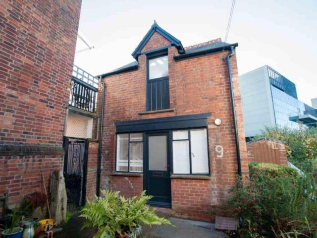 House for rent in St Thomas', The Slade