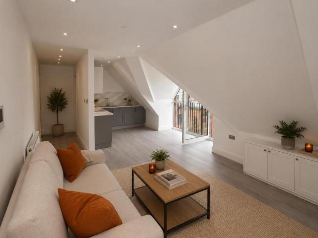 House for rent in Red Hill, Surrey