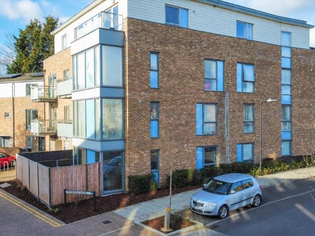 House for rent in Pinner, Greater London
