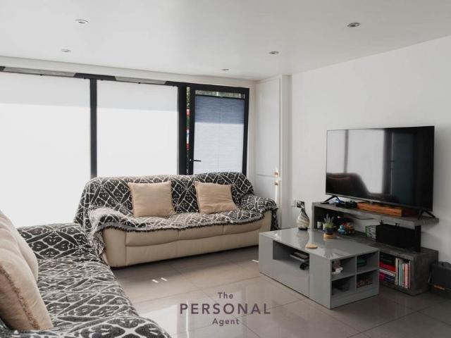House for rent in Woodcote, Epsom