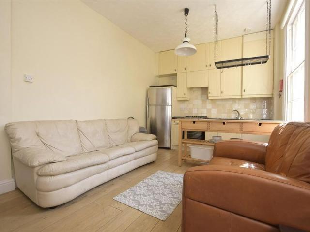 Room for rent in Golden Valley, Gloucestershire