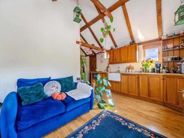 House for rent in Fole, Surrey