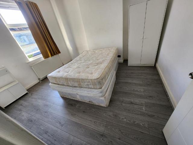 House for rent in London Borough of Merton, Mitcham