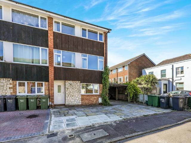 House for rent in Westborough, Surrey