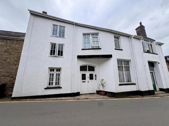 Flat for rent in Newton St Cyres, Devon