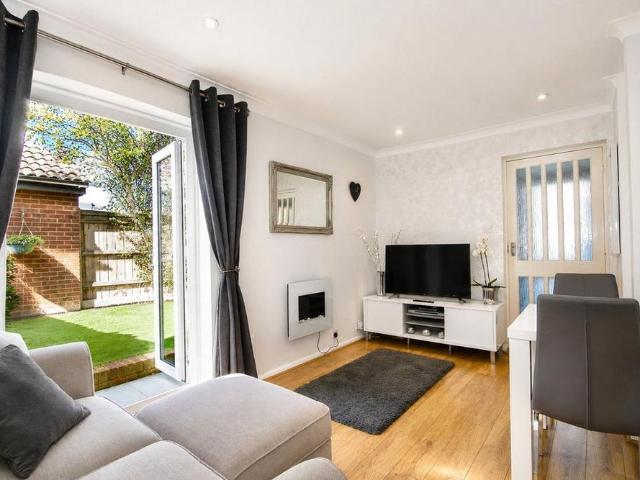 House for rent in Goldsworth Park, Woking