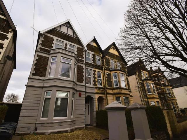 House for rent in Plasnewydd, Falcon Lodge
