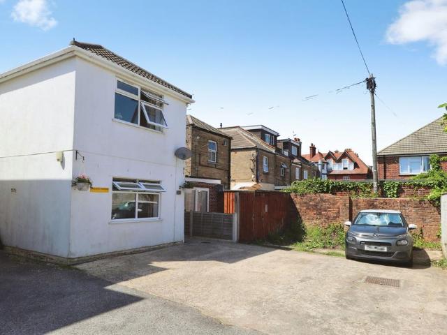 House for rent in Talbot Village, Bournemouth