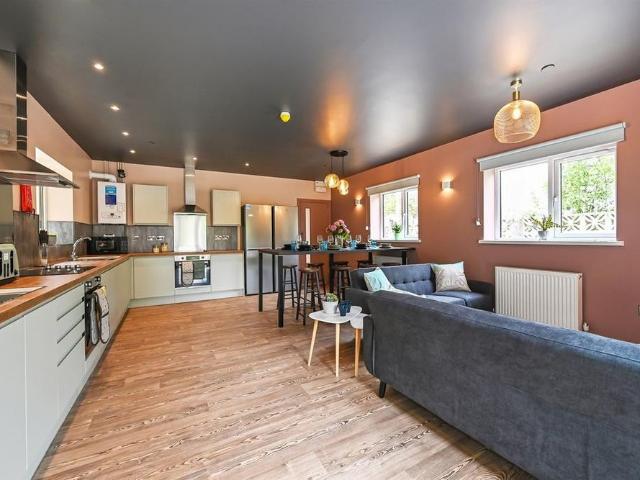 House for rent in Falcon Lodge, Wales