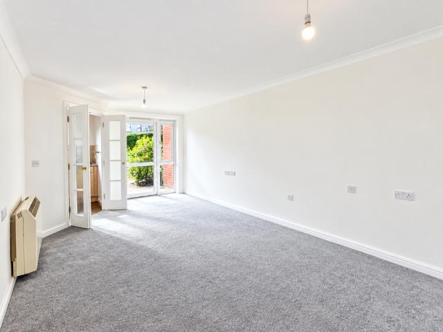 House for rent in Oakwood, Greater London