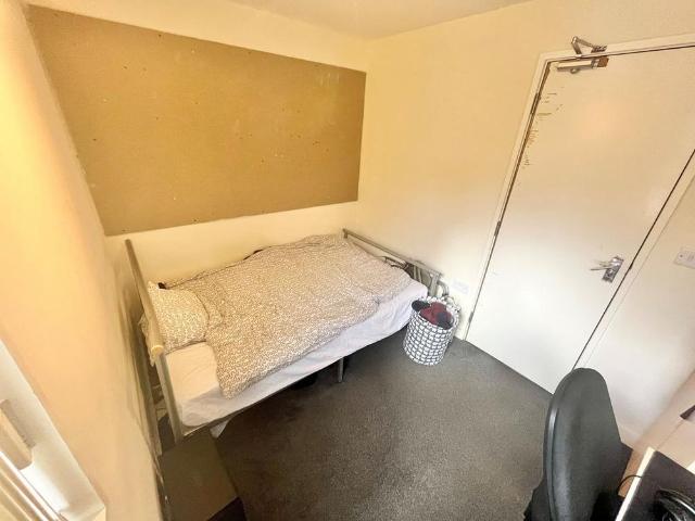 House for rent in Fallings Park, Park Village