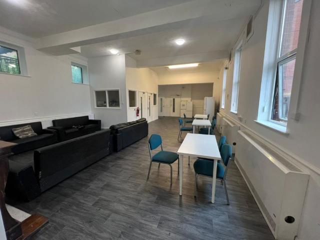 House for rent in Southborough, Sandown Park