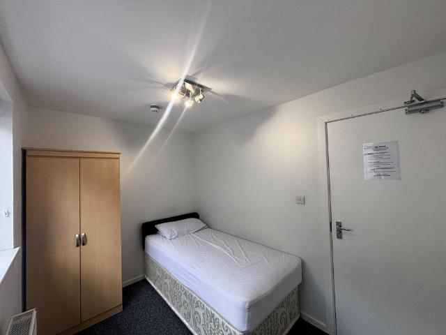 Room for rent in Wales
