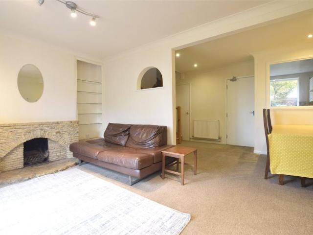 Room for rent in Golden Valley, Gloucestershire