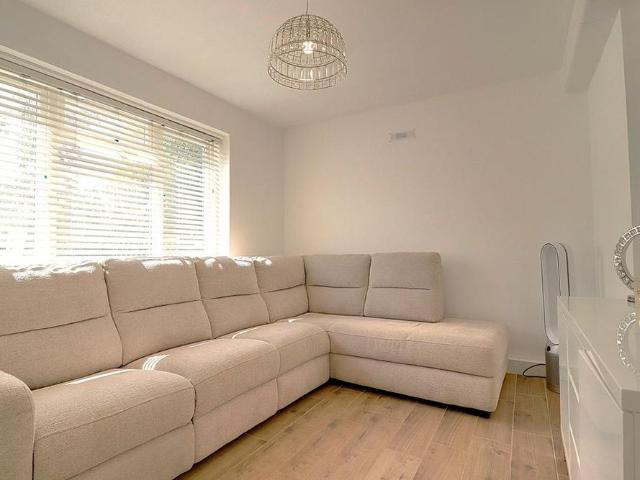House for rent in Hutton Mount, Navestock Side
