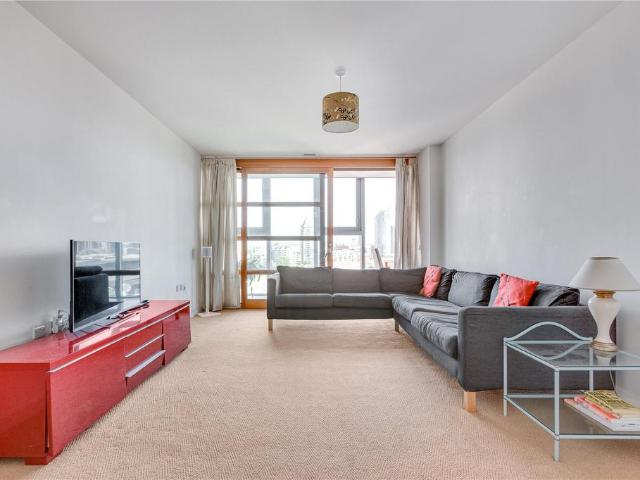 Flat for rent in Battersea, Greater London