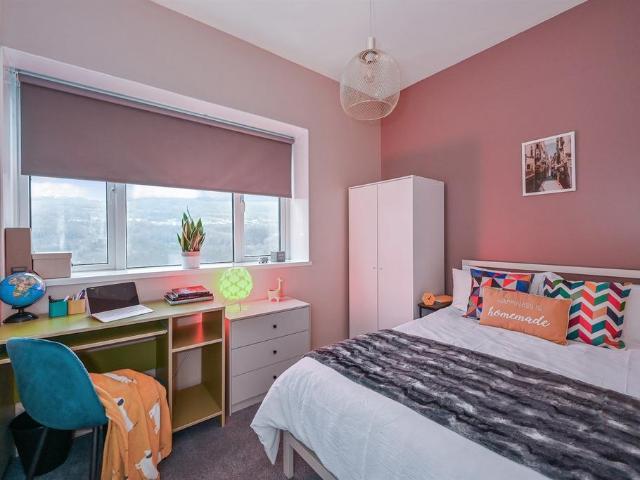 House for rent in Pontypridd, Wales