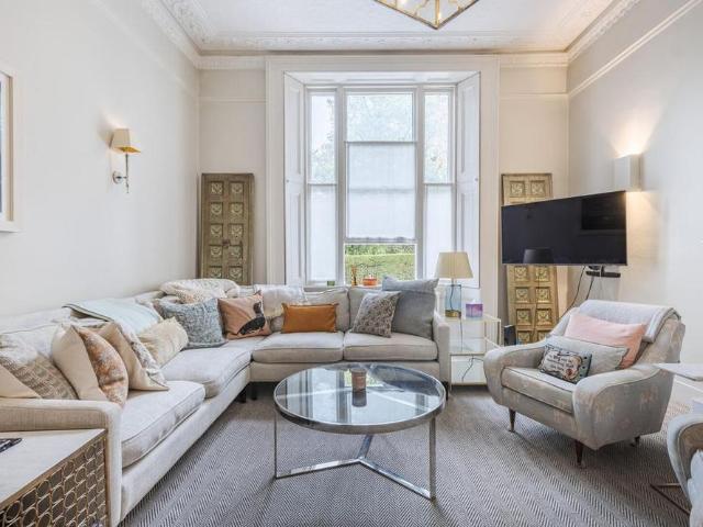 House for rent in Royal Borough of Kensington and Chelsea, Greater London