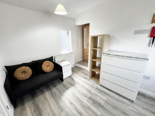 House for rent in Foleshill, West Midlands