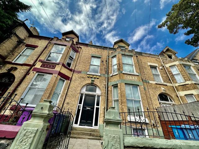 House for rent in Calderstones