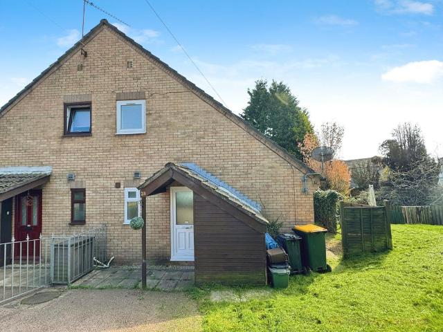 House for rent in Maesglas, Wales