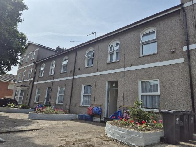House for rent in Plasnewydd, Falcon Lodge