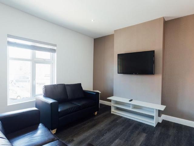 House for rent in Elmfield, Leicestershire
