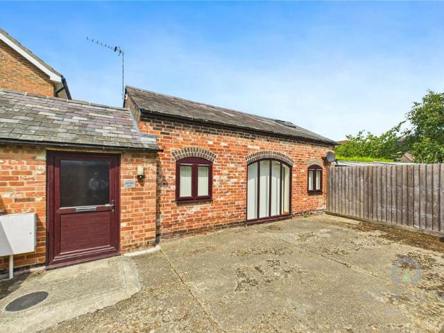House for rent in Steeple Claydon, Buckinghamshire