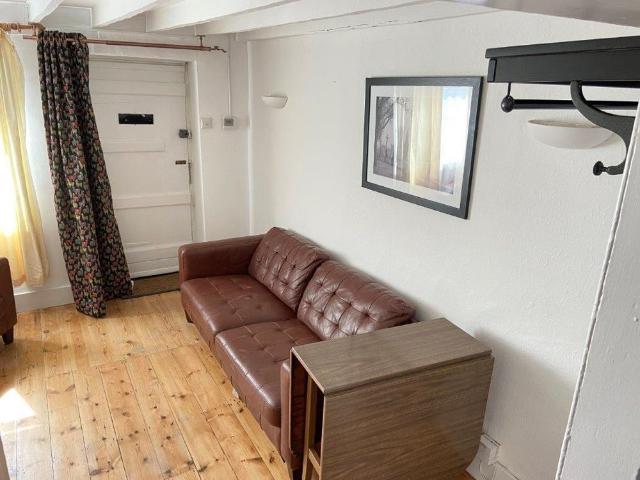 House for rent in St. Dunstan's, The Bridge