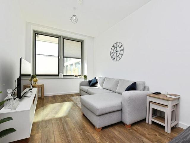 House for rent in Navestock Side, Essex