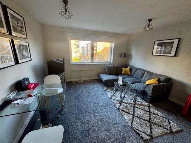 House for rent in Castle Quarter, Falcon Lodge